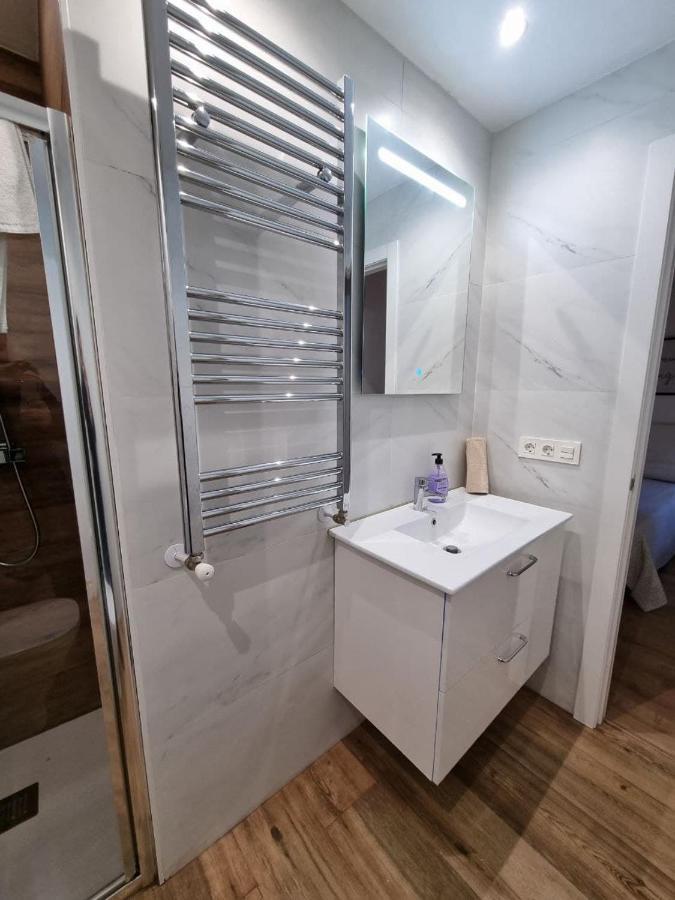 102A Apartamento Moderno 2 Habitaciones ヒホン エクステリア 写真